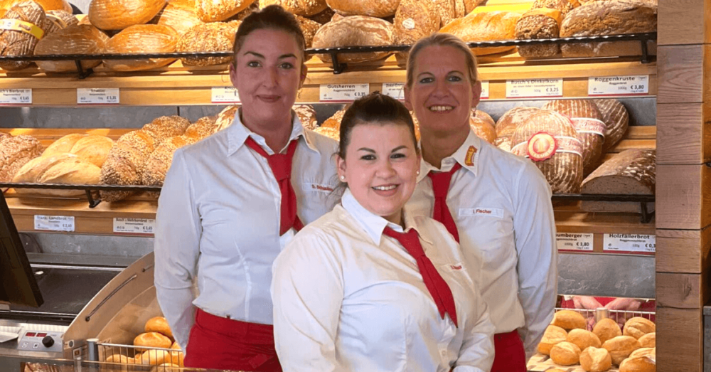 Verkäuferinnen der Bäckerei-Konditorei Busch bei der Arbeit in der Filiale