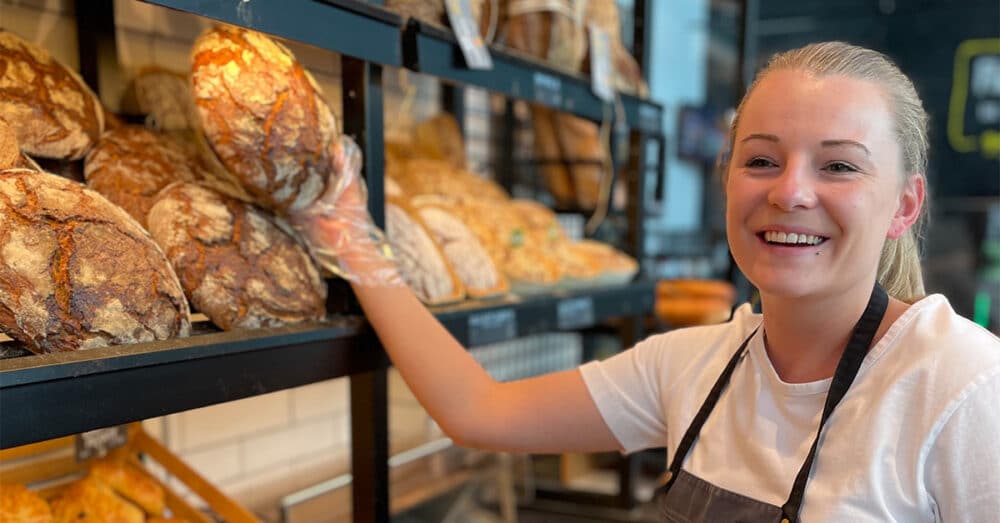 Verkäuferin der Bäckerei Feihl in Nürnberg