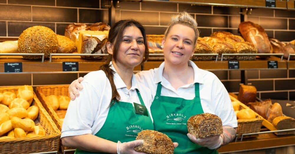 Verkäuferin der Bäckerei und Konditorei Birkholz in Gütersloh