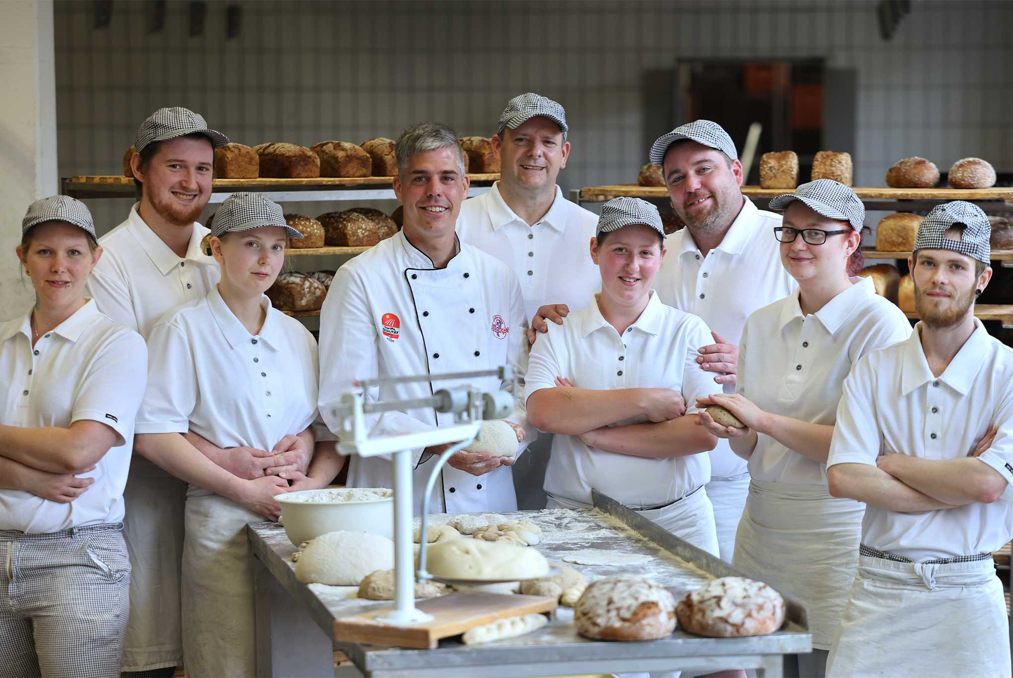 Backstubenteam der Bäckerei Plücker in der Backstube in Waldeck Alraft