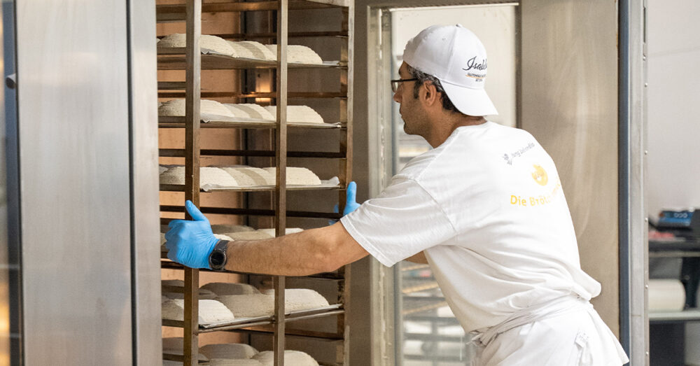 Küchenkraft bei Isabella Glutenfreie Pâtisserie in Duisburg