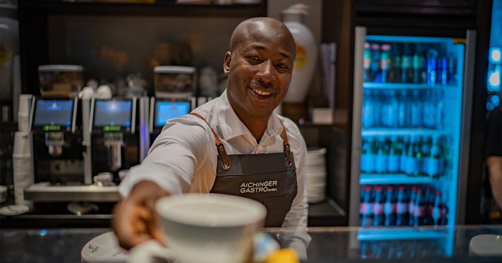 Servicekraft der Aichinger Gastro in München