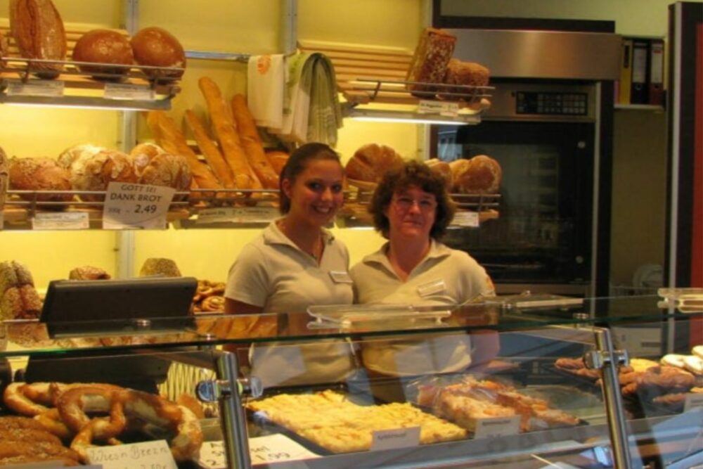Verkaufsteam bei der Bäckerei Konditorei Ziegler in München
